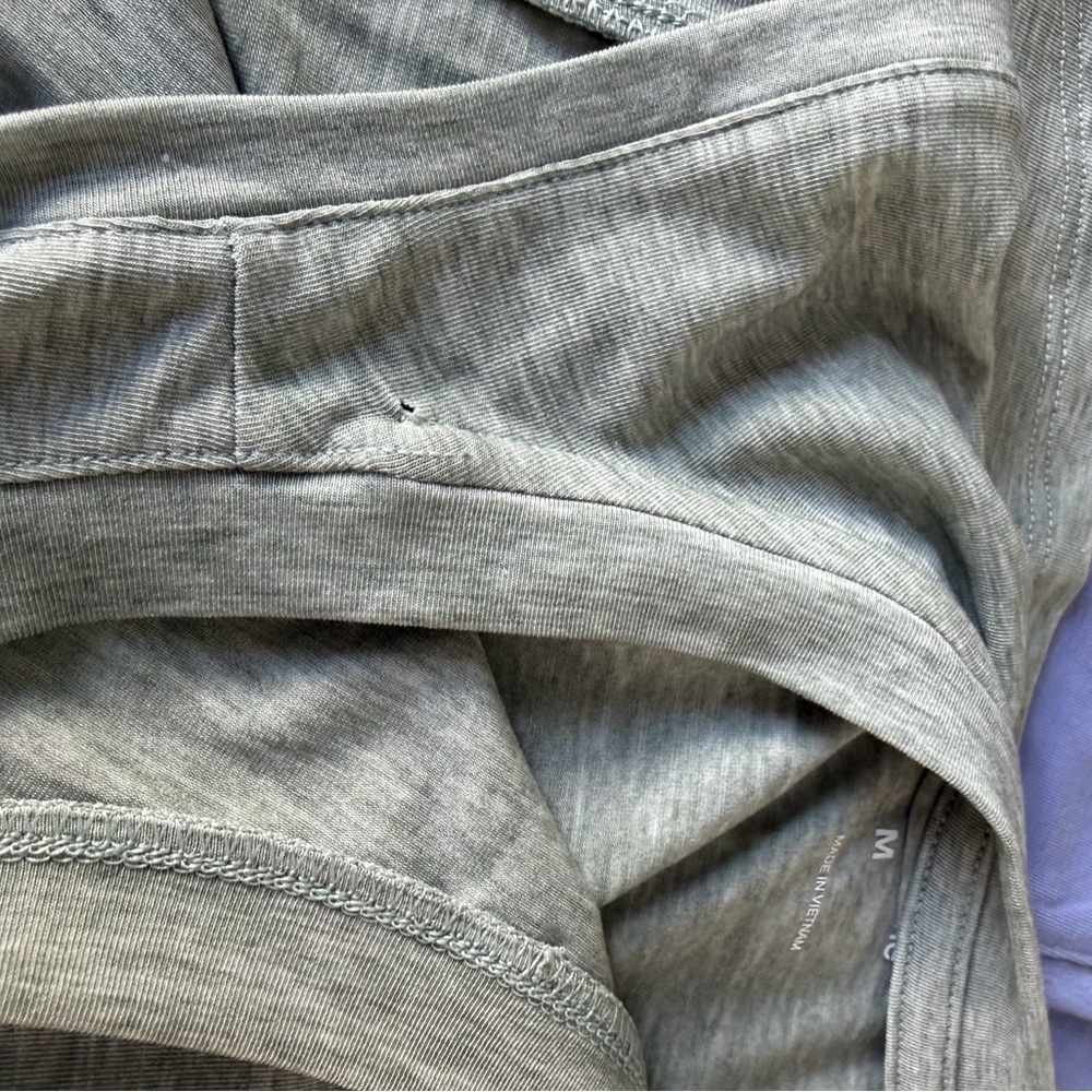 GAP GapFit Breathe Muscle Tees (2) M - Picture 4 of 4